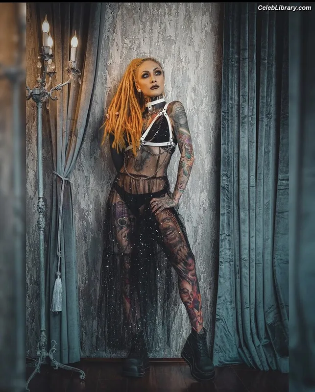 Lena Scissorhands photo 2 of 49