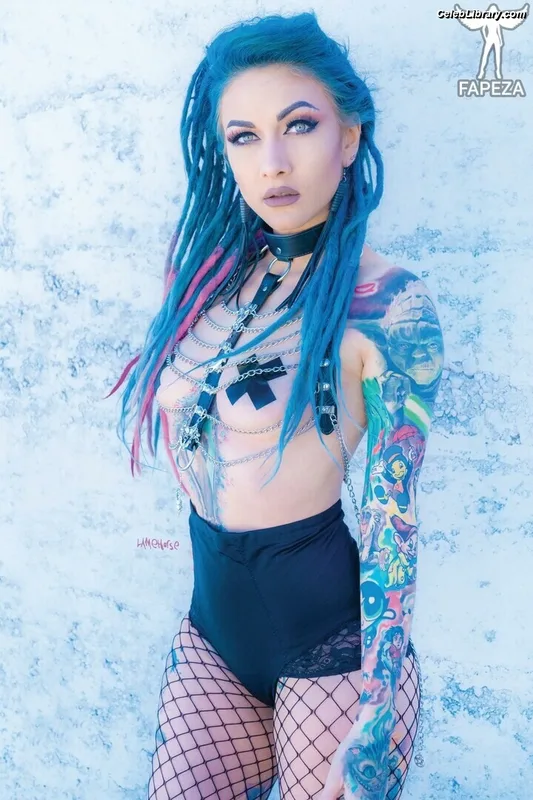 Lena Scissorhands photo 17 of 49