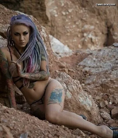 Lena Scissorhands photo 20 of 49