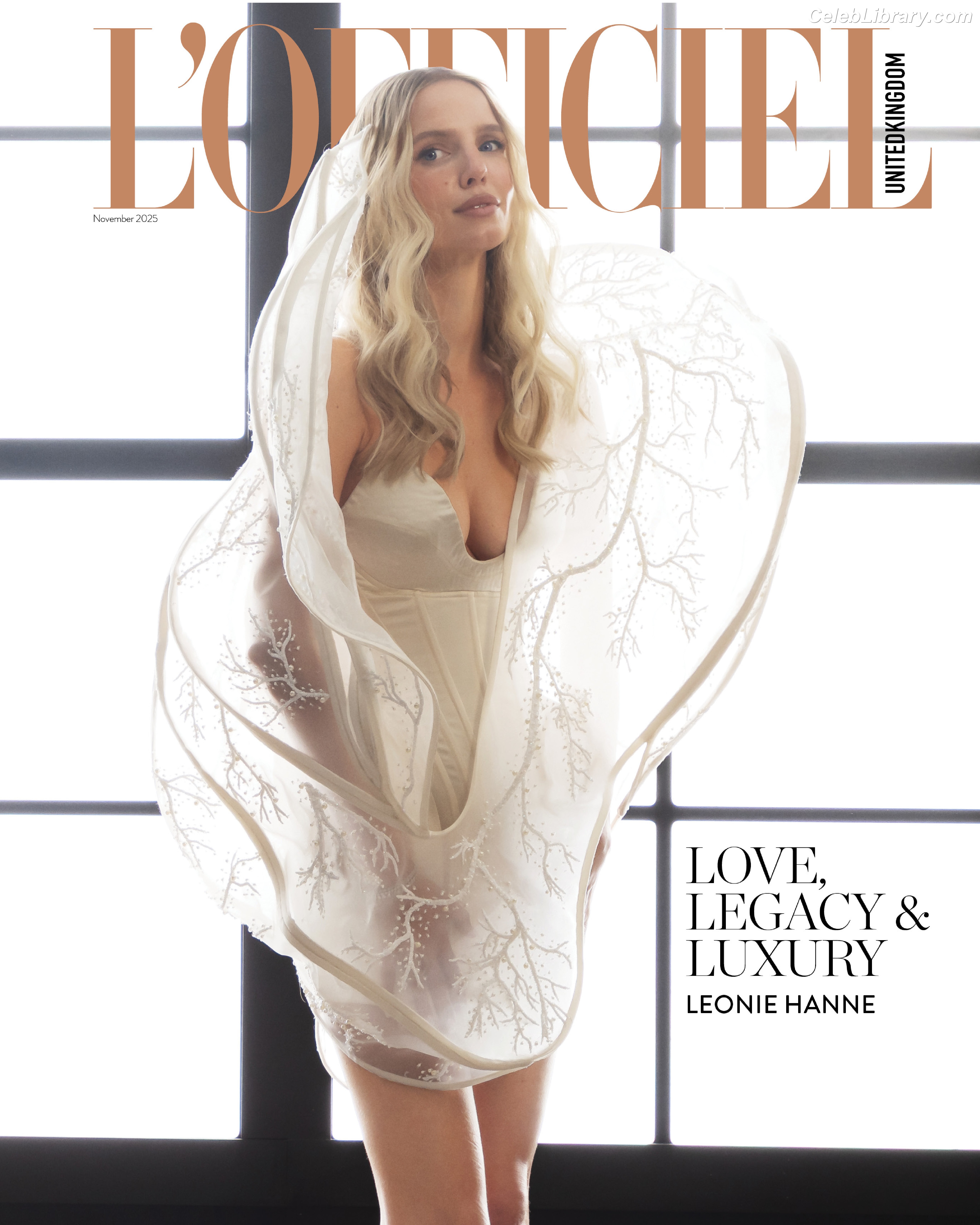 Leonie Hanne photo 5 of 32
