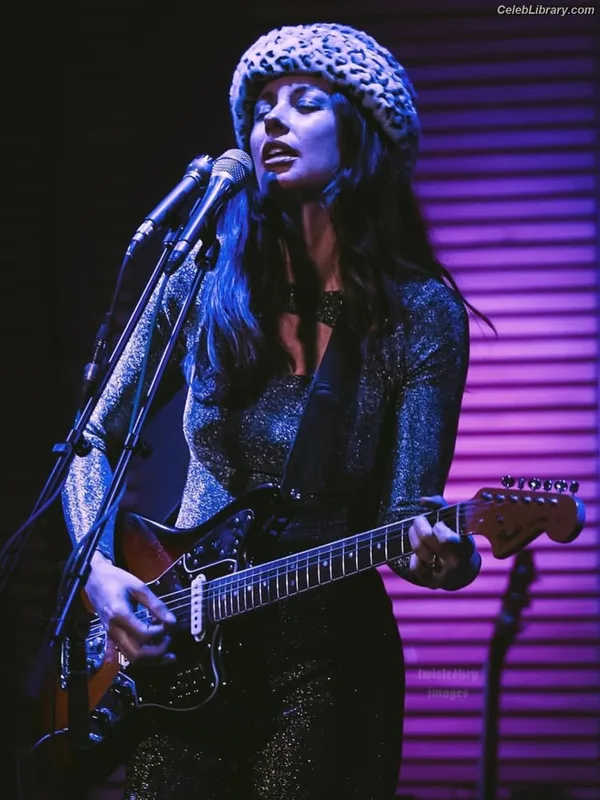 Lera Lynn photo 3 of 62