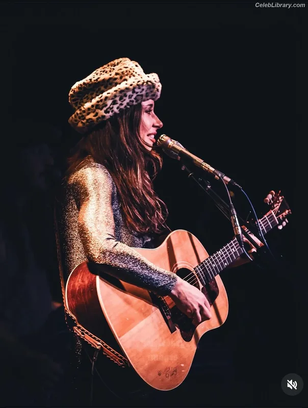 Lera Lynn photo 4 of 62