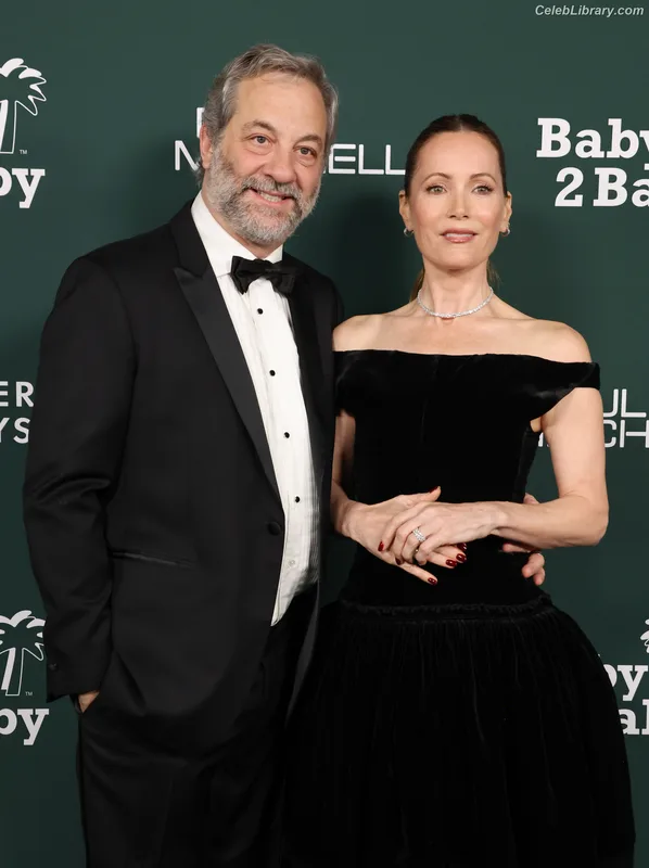 Leslie Mann photo 9 of 13