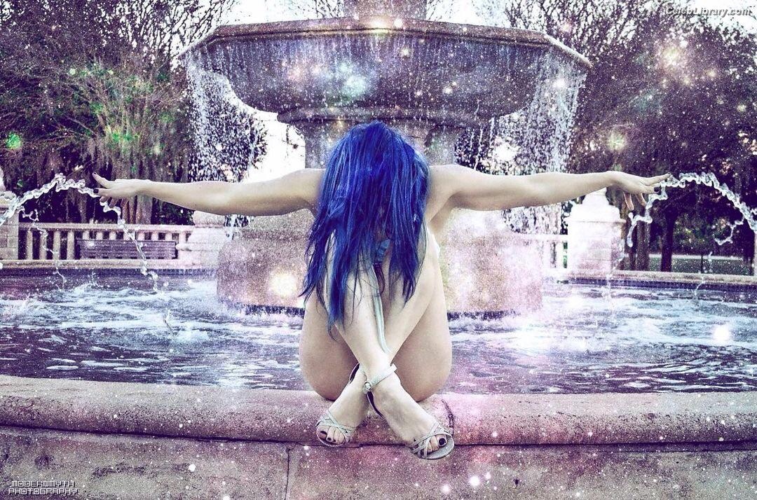 Leva Bates photo 9 of 103