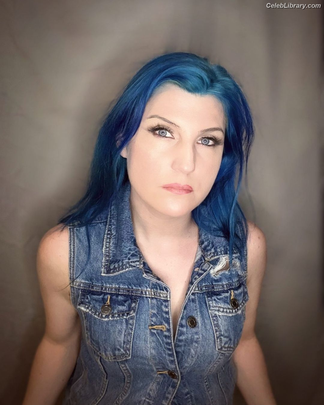 Leva Bates photo 17 of 103