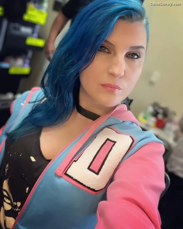 Leva Bates photo 8 of 103