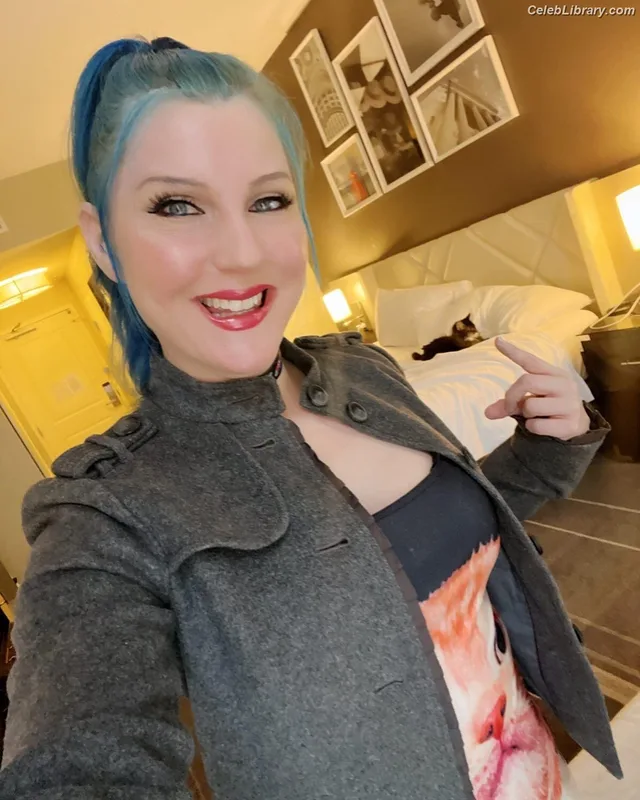 Leva Bates photo 20 of 103