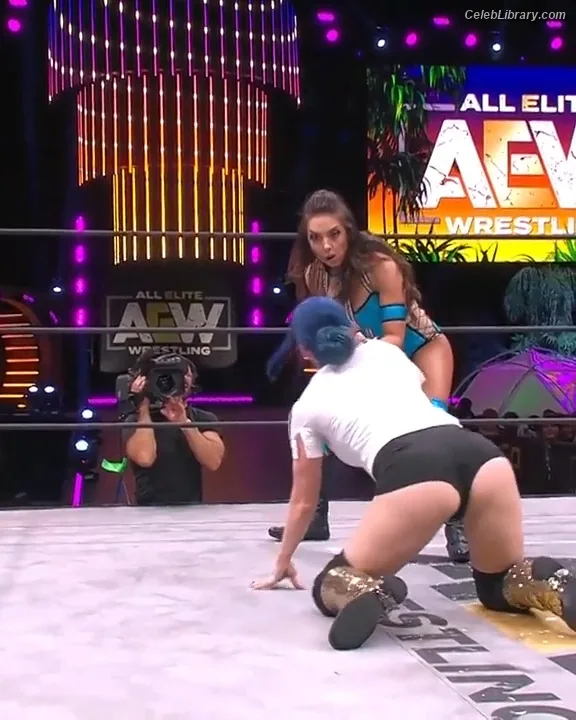 Leva Bates photo 22 of 103