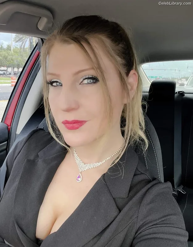 Leva Bates photo 9 of 103