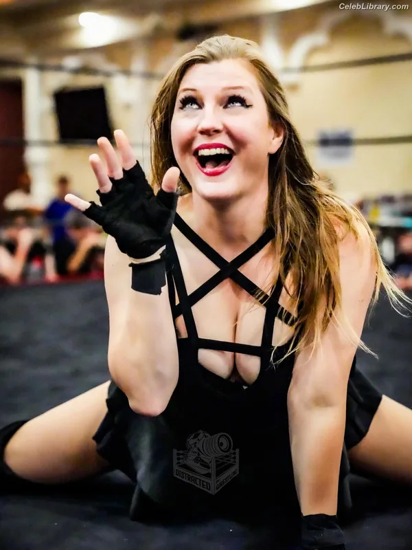 Leva Bates photo 14 of 103