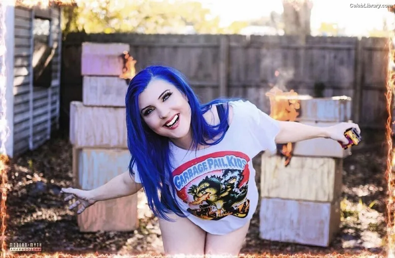 Leva Bates photo 18 of 103