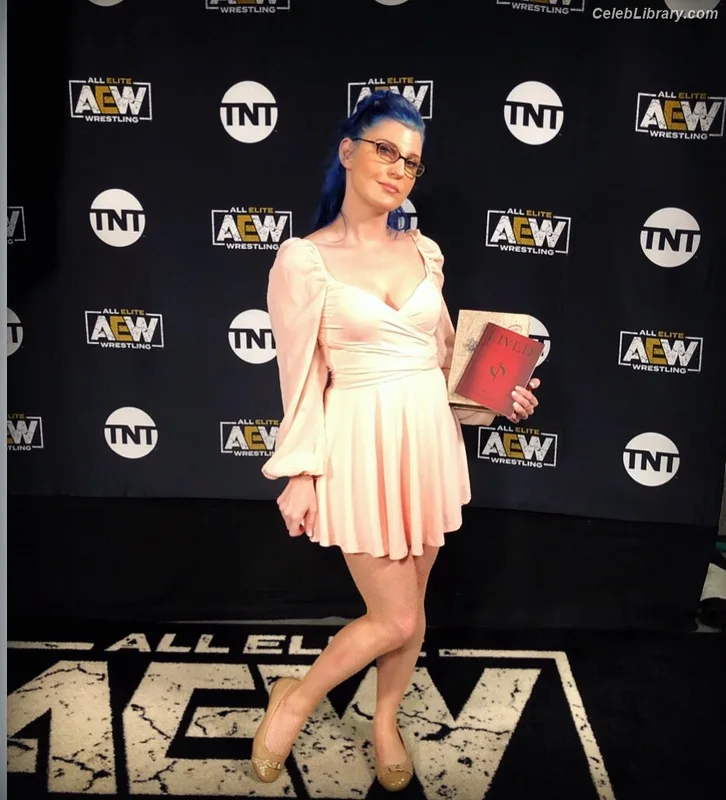 Leva Bates photo 7 of 103