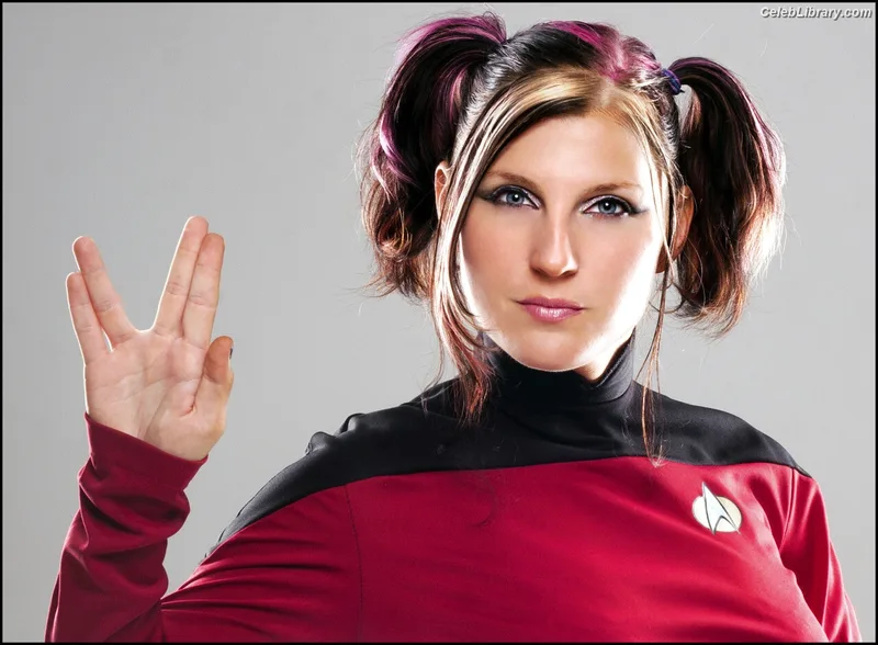 Leva Bates photo 11 of 103