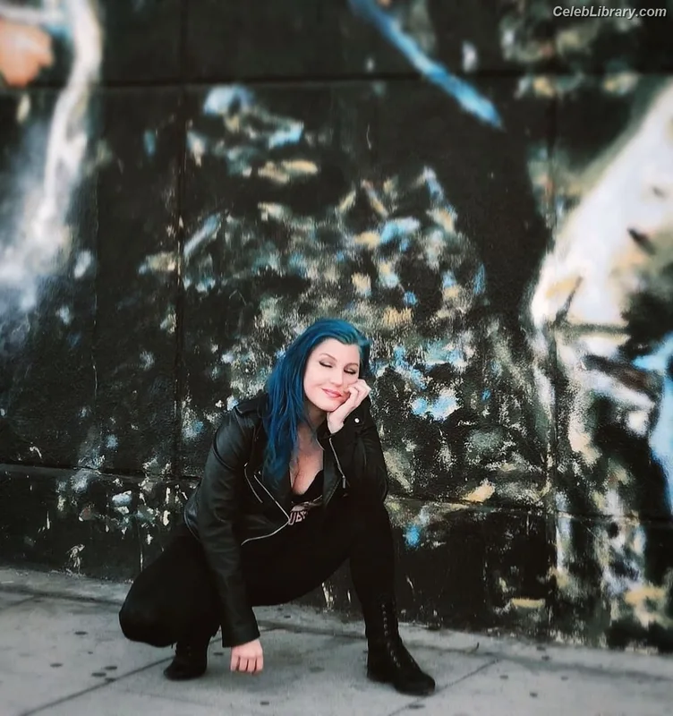 Leva Bates photo 3 of 103