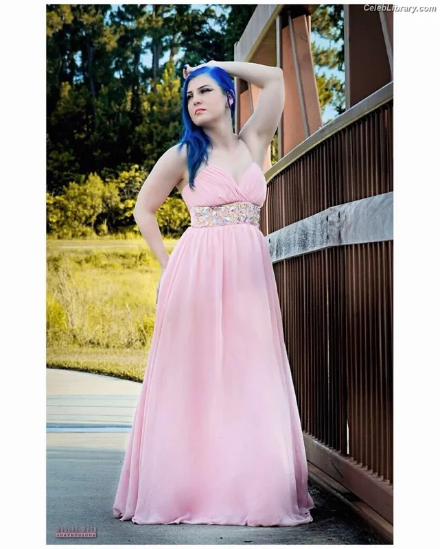 Leva Bates photo 8 of 103