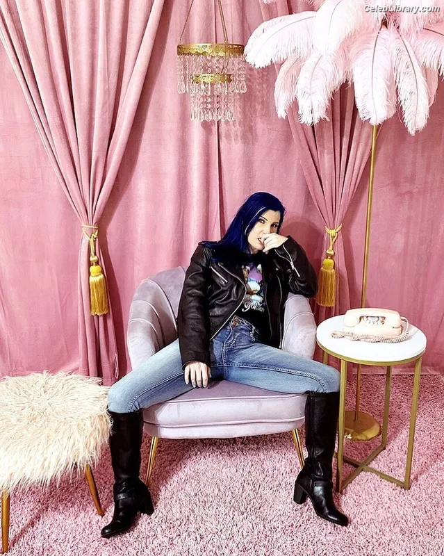 Leva Bates photo 18 of 103