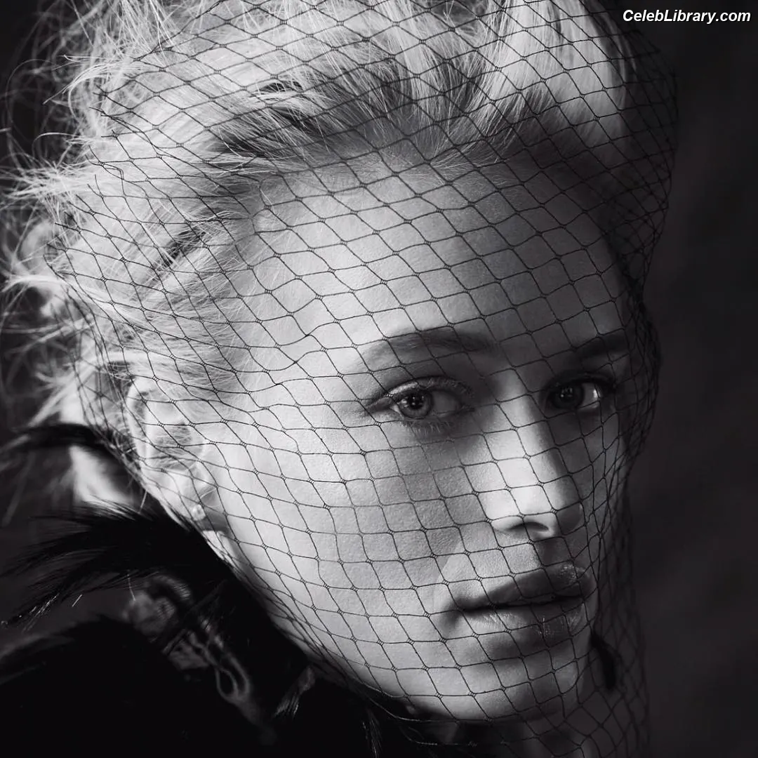 Leven Rambin photo 12 of 217