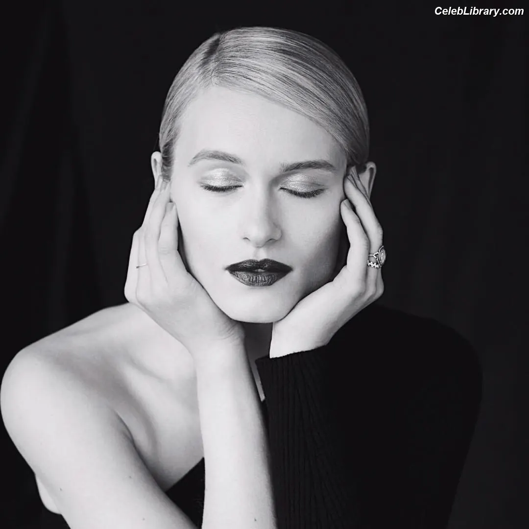 Leven Rambin photo 14 of 217