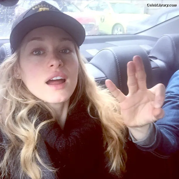 Leven Rambin photo 2 of 217
