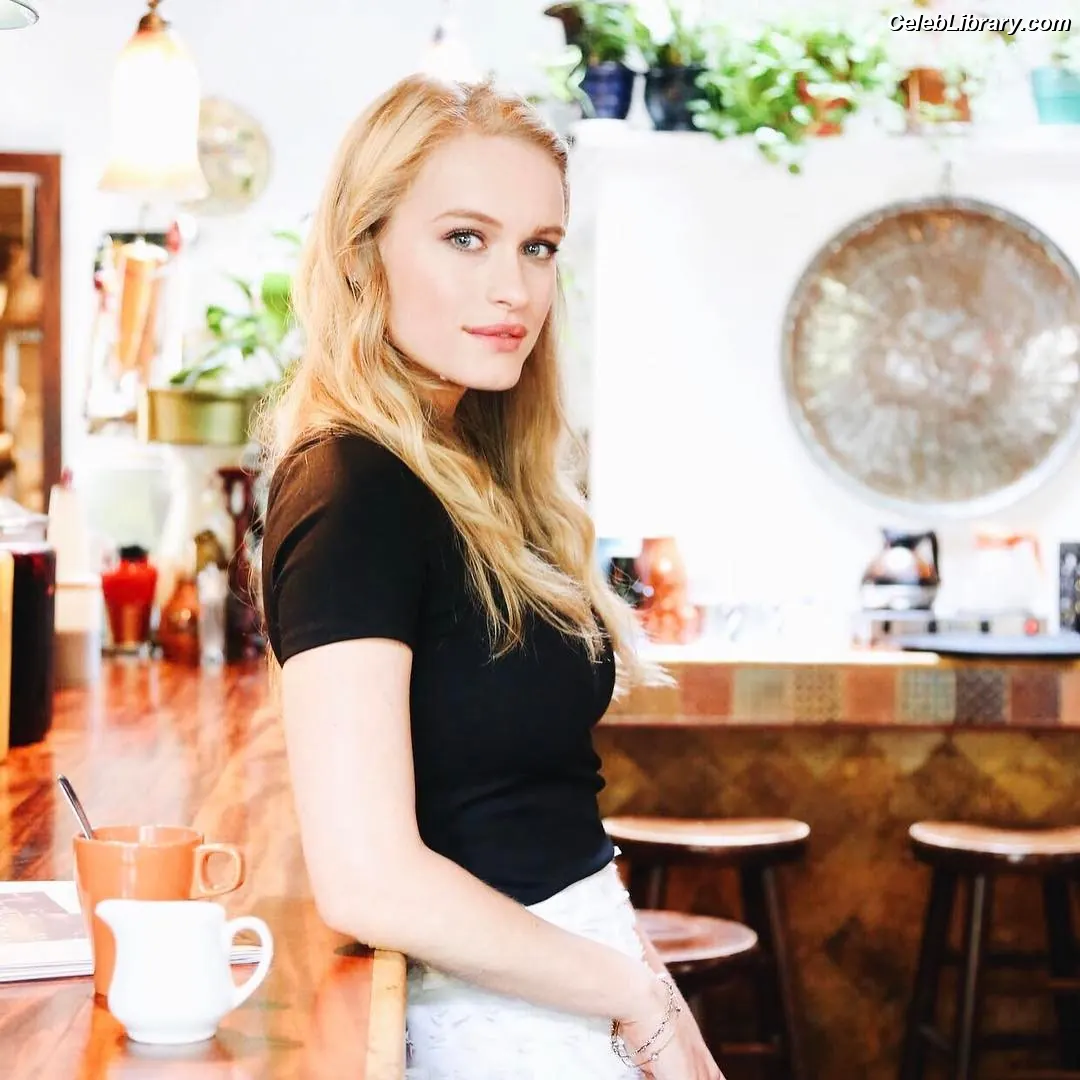 Leven Rambin photo 7 of 217