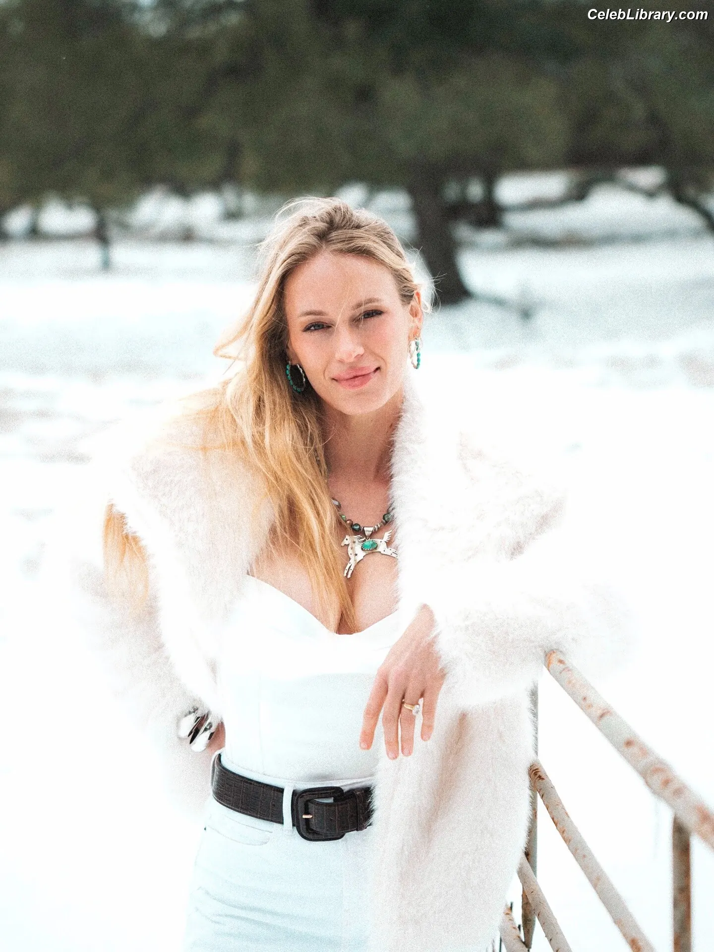 Leven Rambin photo 4 of 217