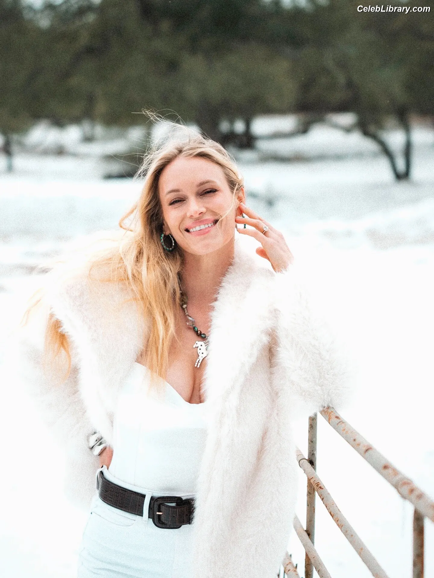 Leven Rambin photo 5 of 217