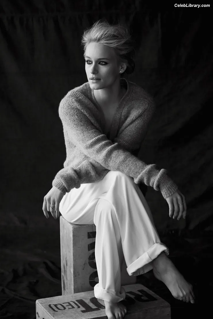 Leven Rambin photo 2 of 217