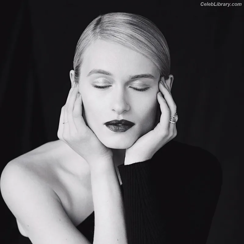 Leven Rambin photo 14 of 215