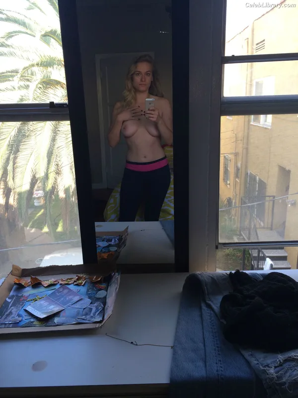 Leven Rambin photo 23 of 215