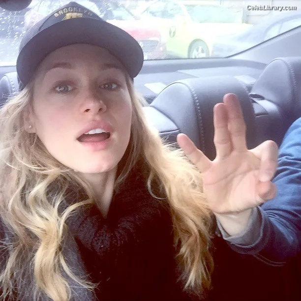 Leven Rambin photo 2 of 215
