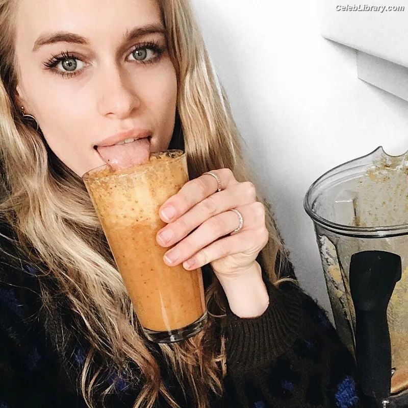 Leven Rambin photo 5 of 215