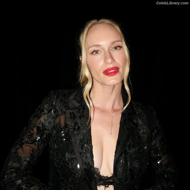 Leven Rambin photo 22 of 215