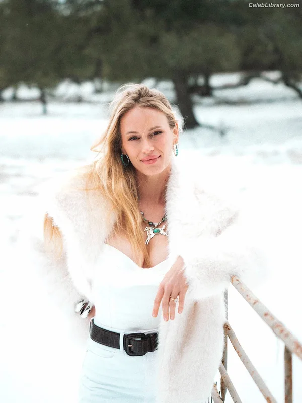 Leven Rambin photo 4 of 215