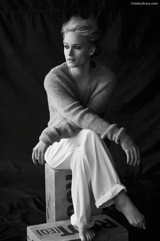 Leven Rambin photo 2 of 215