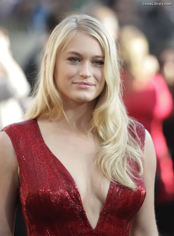 Leven Rambin photo 18 of 215