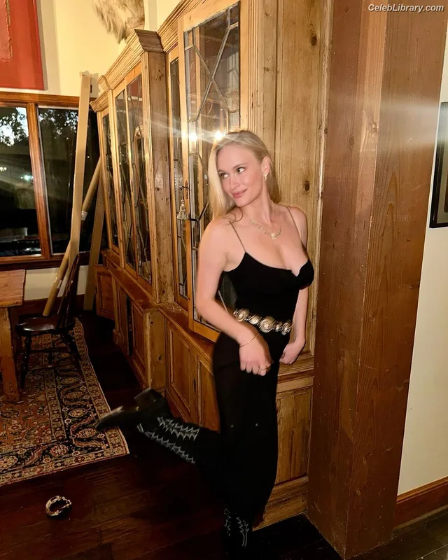 Leven Rambin photo 14 of 215
