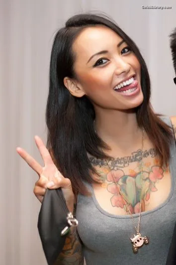 Levy Tran photo 7 of 77