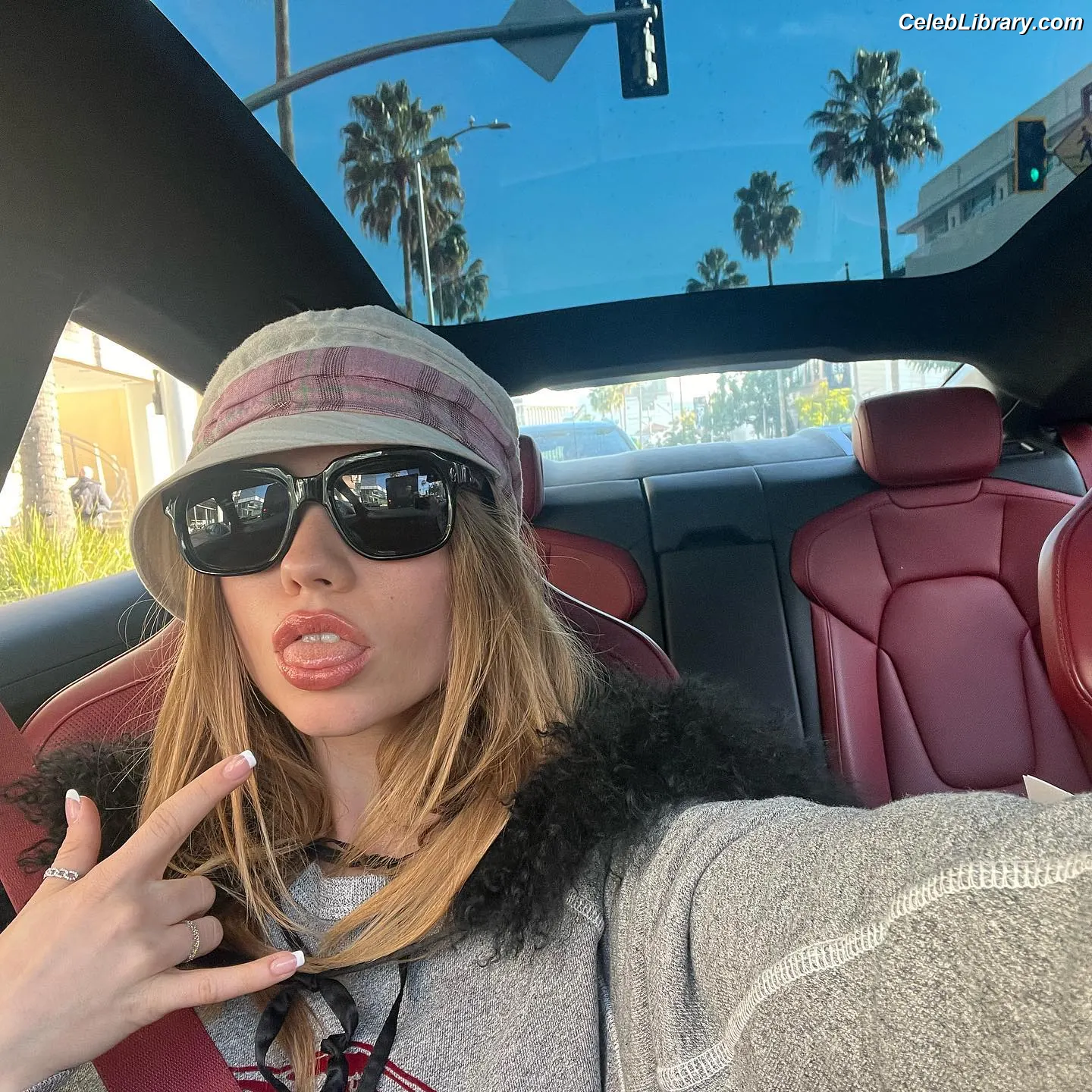 Lexee Smith photo 14 of 547
