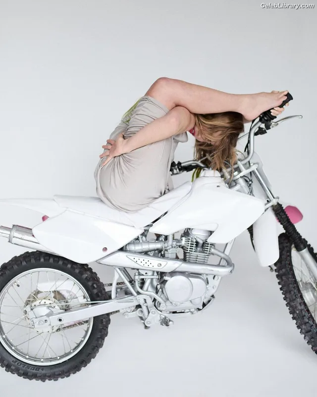 Lexee Smith photo 15 of 549