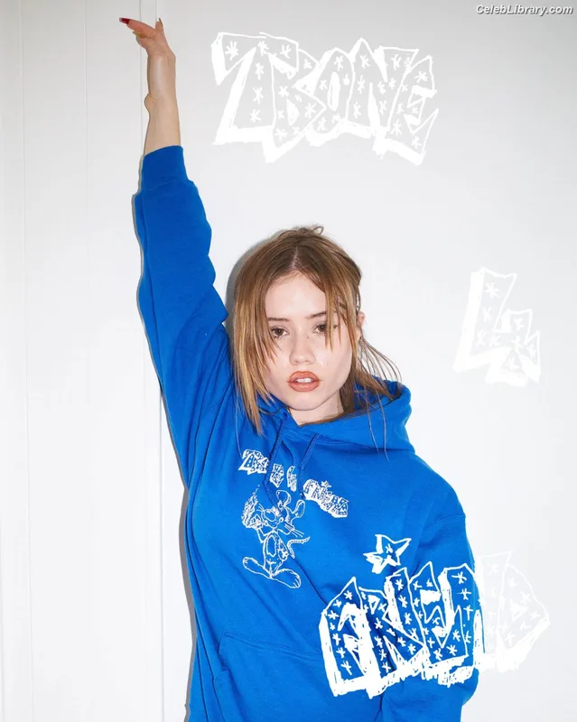 Lexee Smith photo 11 of 549