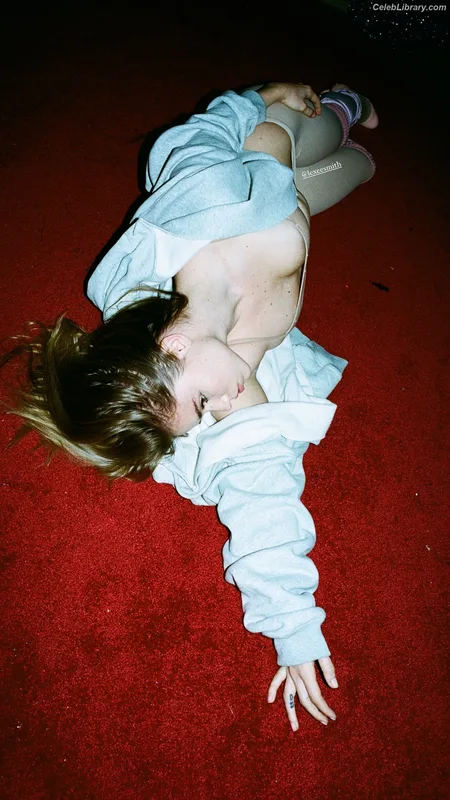 Lexee Smith photo 15 of 549