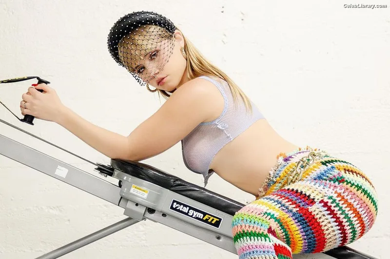 Lexee Smith photo 14 of 549