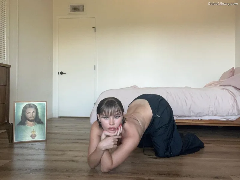 Lexee Smith photo 19 of 549
