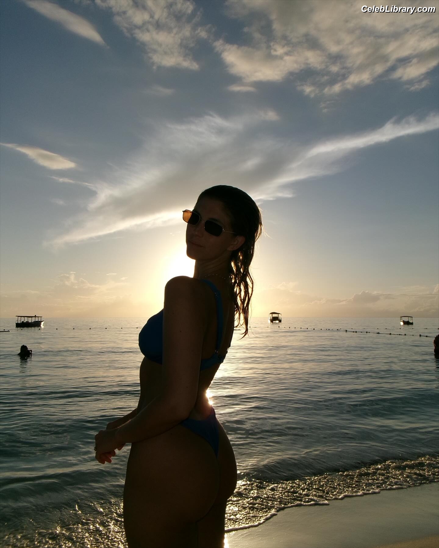 Lexi DiBenedetto photo 16 of 95