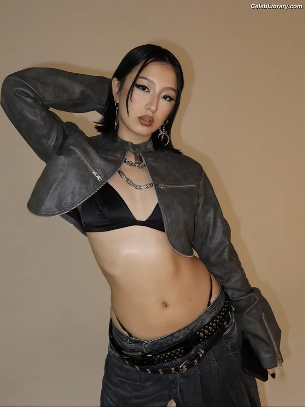 Lexi Vang photo 1 of 4
