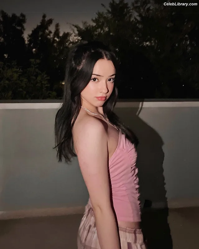 Lexie Linnéa Levin photo 1 of 69