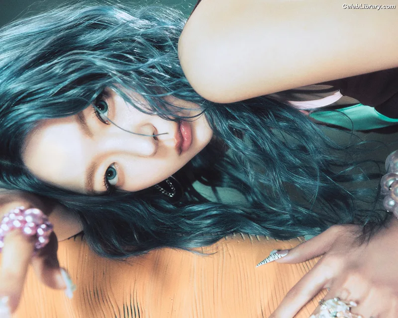 Lia (ITZY) photo 6 of 488