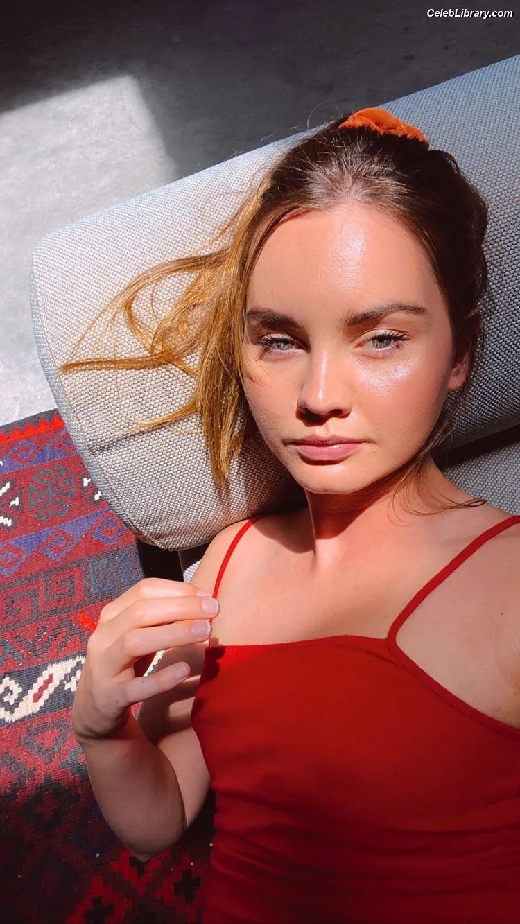 Liana Liberato photo 13 of 197