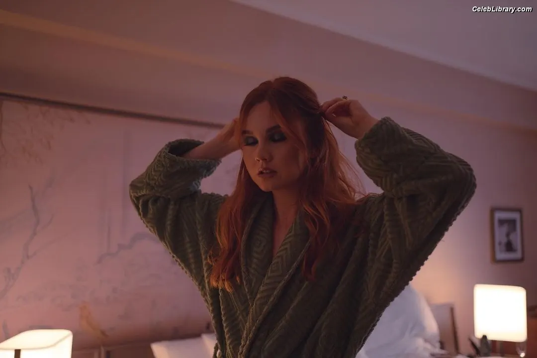 Liana Liberato photo 1 of 197