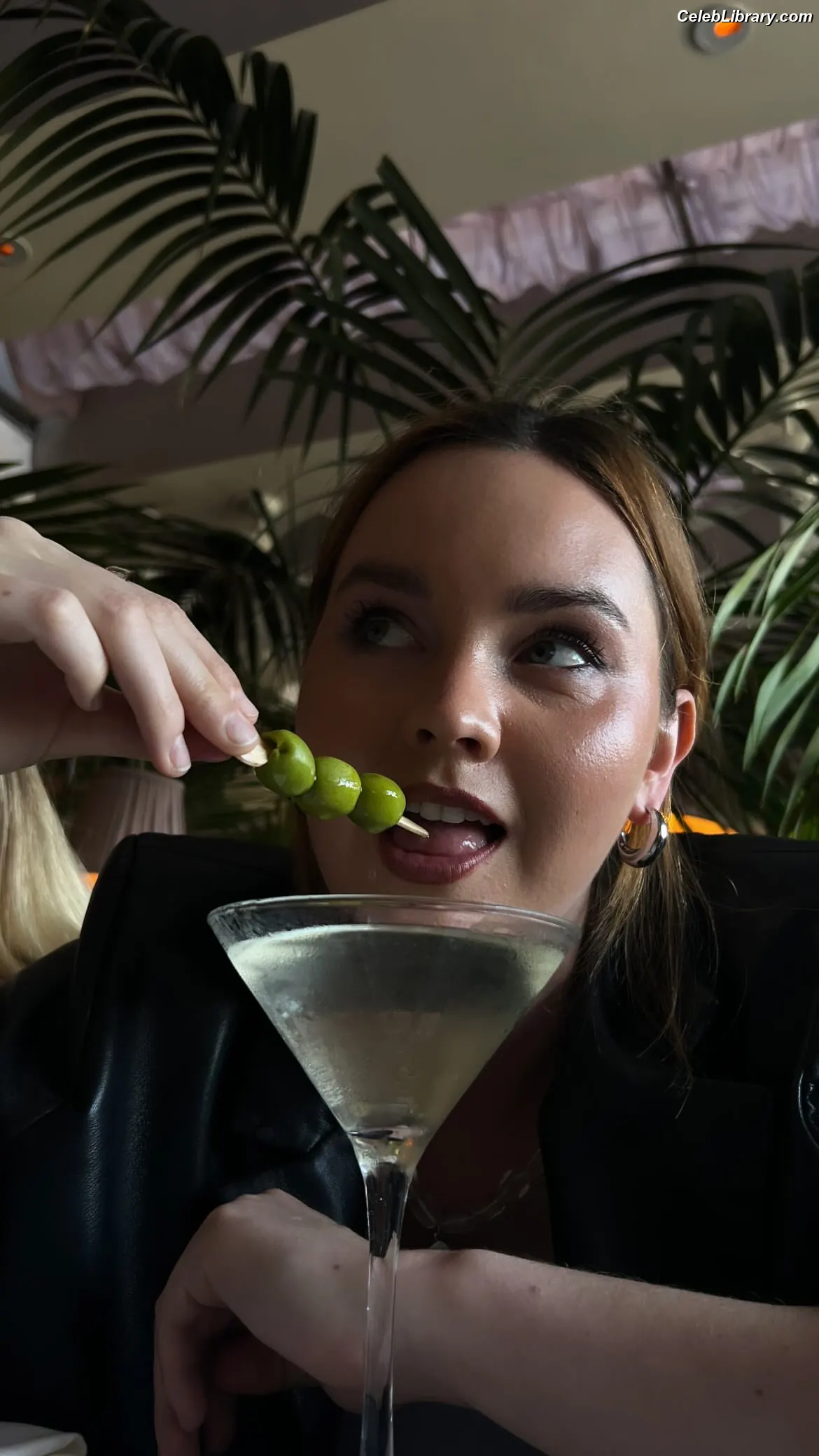 Liana Liberato photo 8 of 197